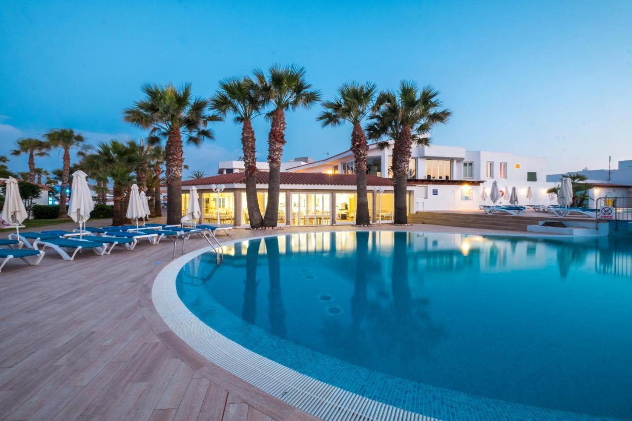 Marinda Garden Aparthotel Cala'N Bosch  Exterior foto